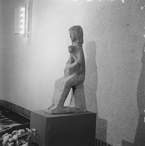 Bestand:Mariabeeld kapel Dr. Mollercollege.jpg