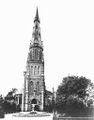 St. Clemenskerk met het rond 1914 aangelegde kerkplein (GAW, fotonr.50126, foto Fotopersbureau Het Zuiden).