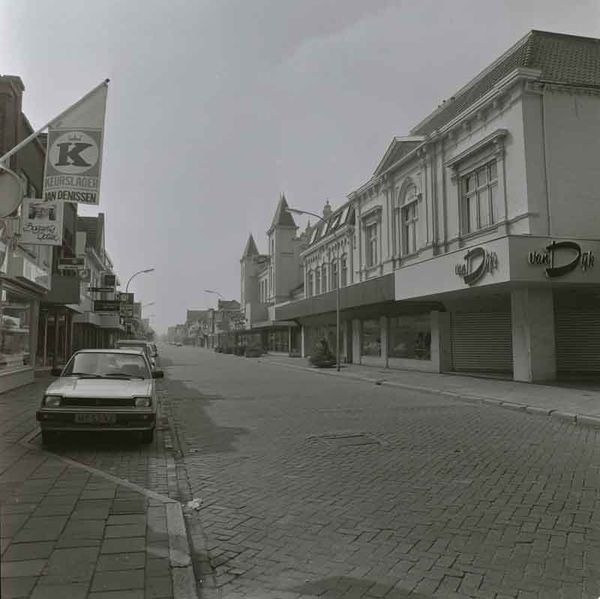 Bestand:Gevel Modehuis van Dijk 1985.jpg