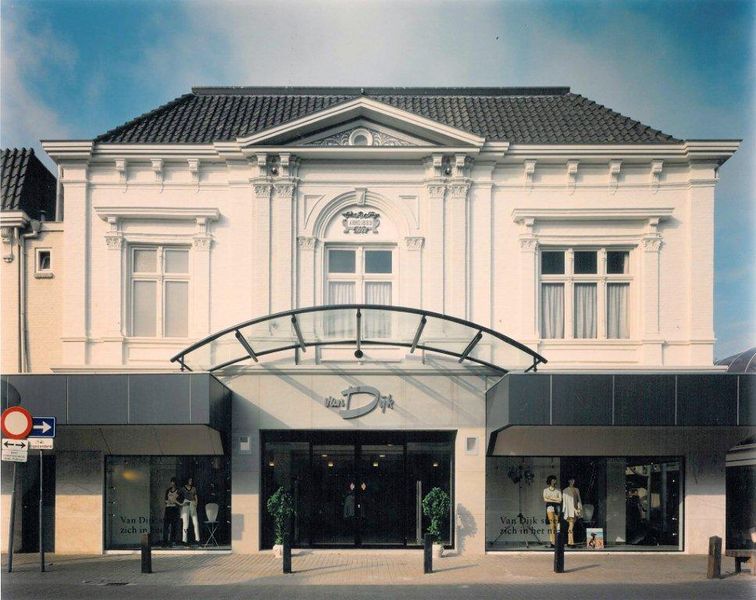 Bestand:Gevel Modehuis van Dijk 2003.jpg