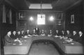 De laatste gemeenteraadsvergadering in het raadhuis aan de Grotestraat, 30 september 1932(GAW, fotonr.10199).[26]